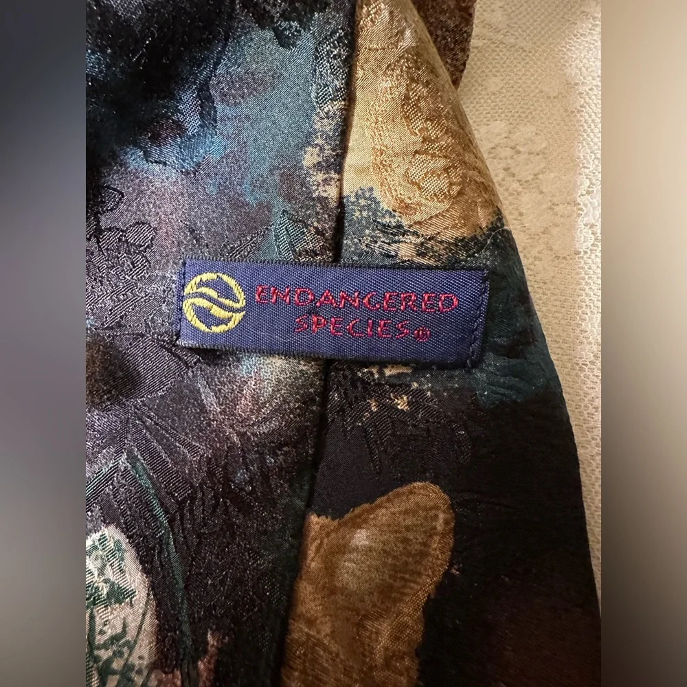 Endangered Species Tie The Fox Pre Owned